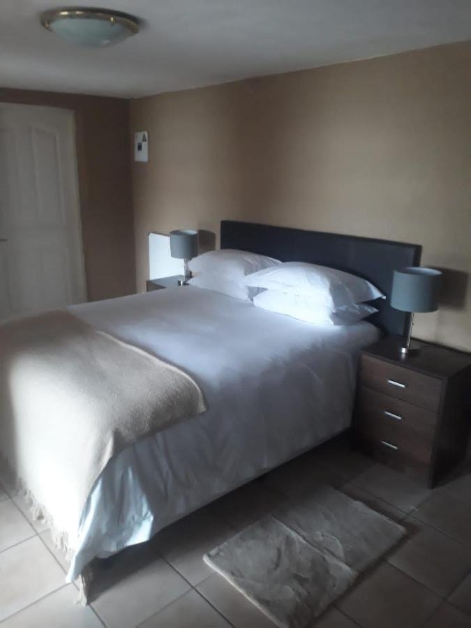 Marina Views Guesthouse Хартбиспурт Экстерьер фото